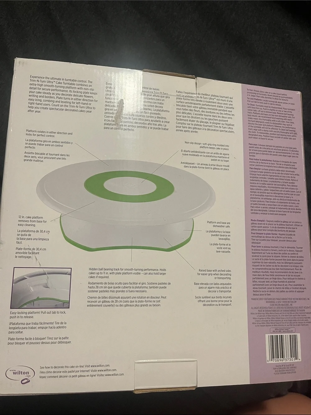 Wilton Ultra Cake Turntable in White with Green Trim